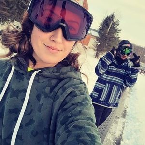 Meet your Posher, Becca